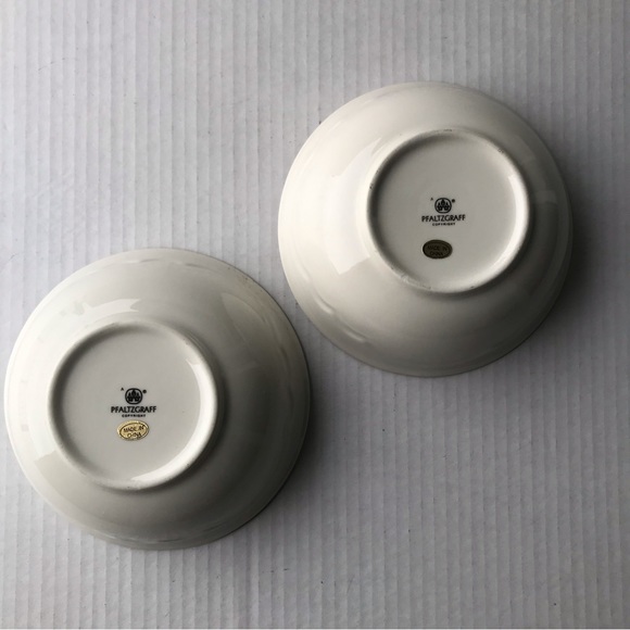 Set Of 2 Pfaltzgraff “Snow Village” Bowls 6.25” - Picture 5 of 8